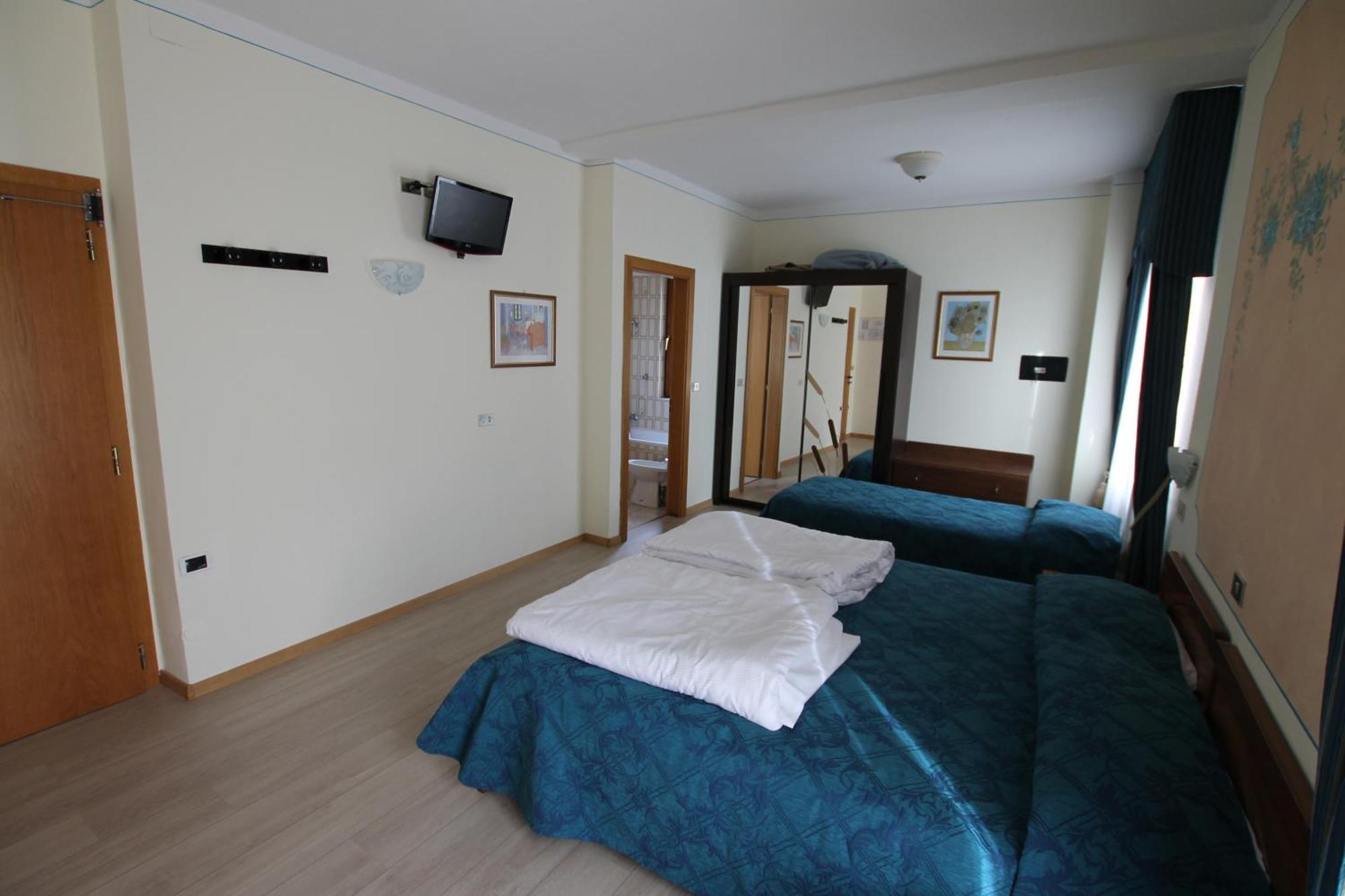 Hotel Florida โมลเวโน ภายนอก รูปภาพ
